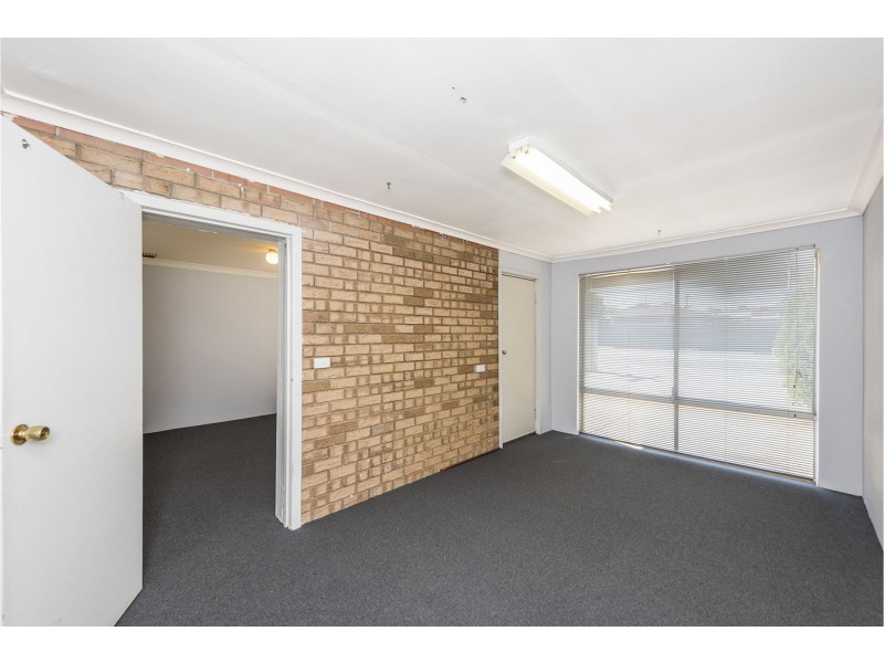 2 Forward Court, High Wycombe WA 6057