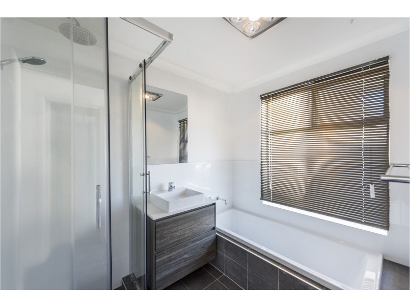 2 Forward Court, High Wycombe WA 6057