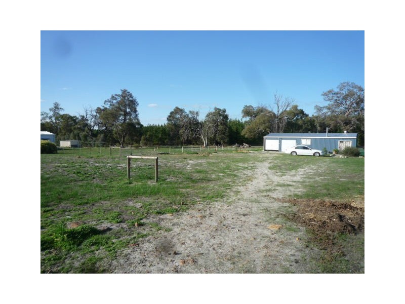 73 Redcourte, Bakers Hill WA 6562