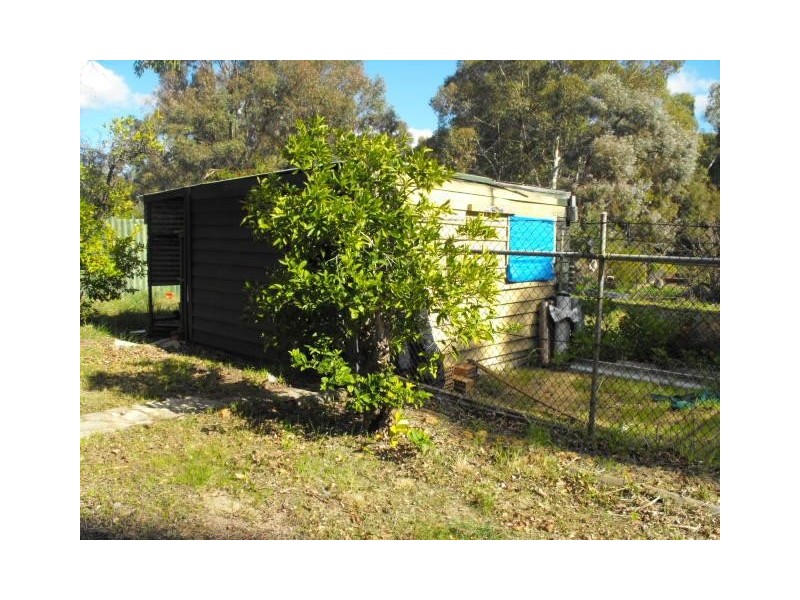 7 Parkland Rd, Stoneville WA 6081