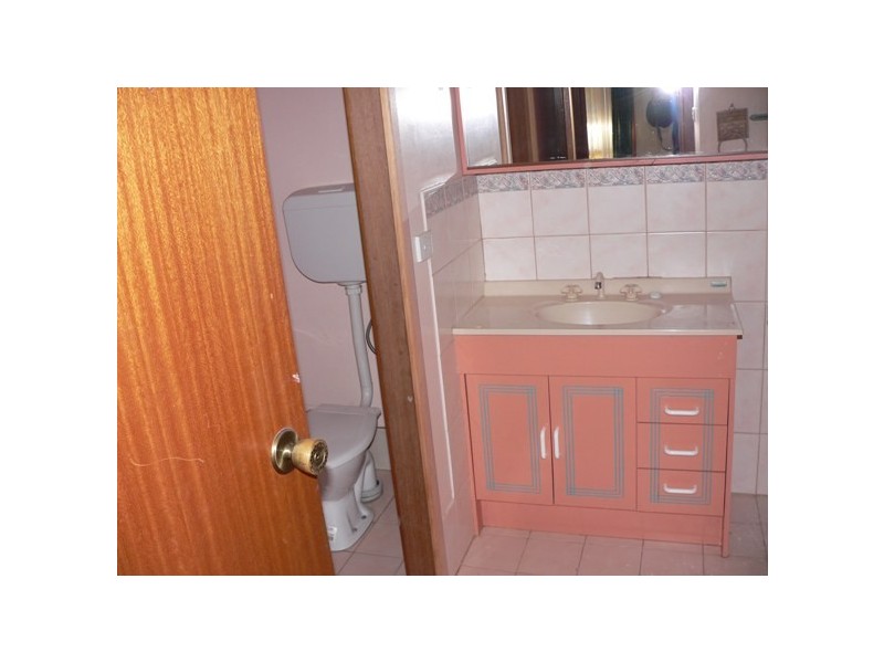 28 Thomas Street, Narembeen WA 6369