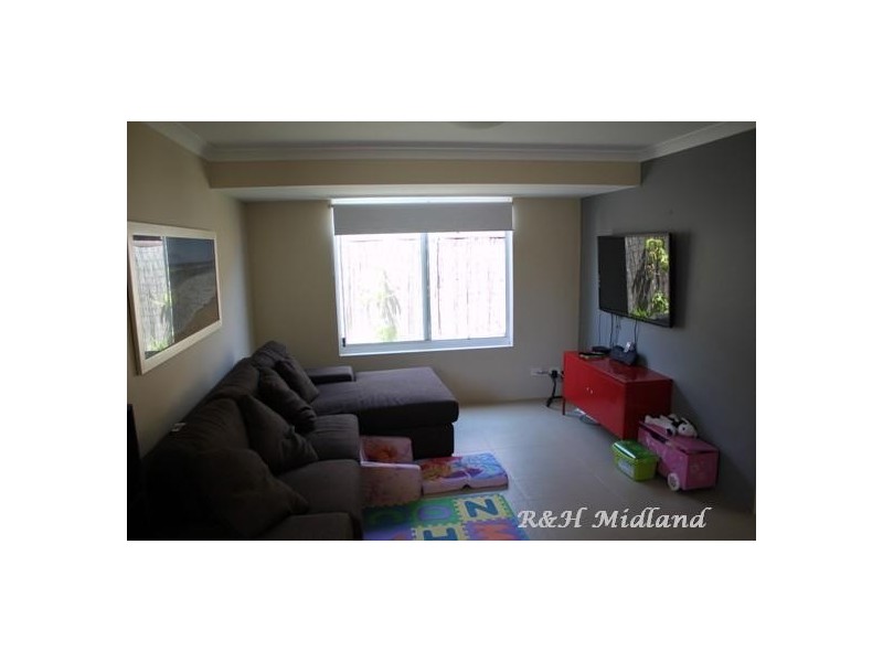 Unit 5/12 Charles East, Midland WA 6056