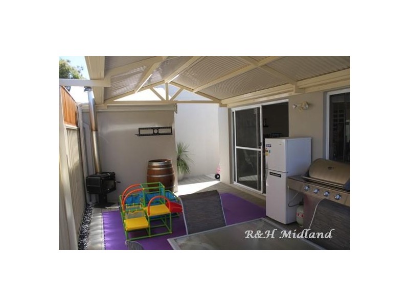 Unit 5/12 Charles East, Midland WA 6056