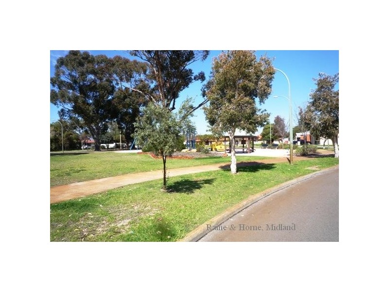 Unit 5/12 Charles East, Midland WA 6056