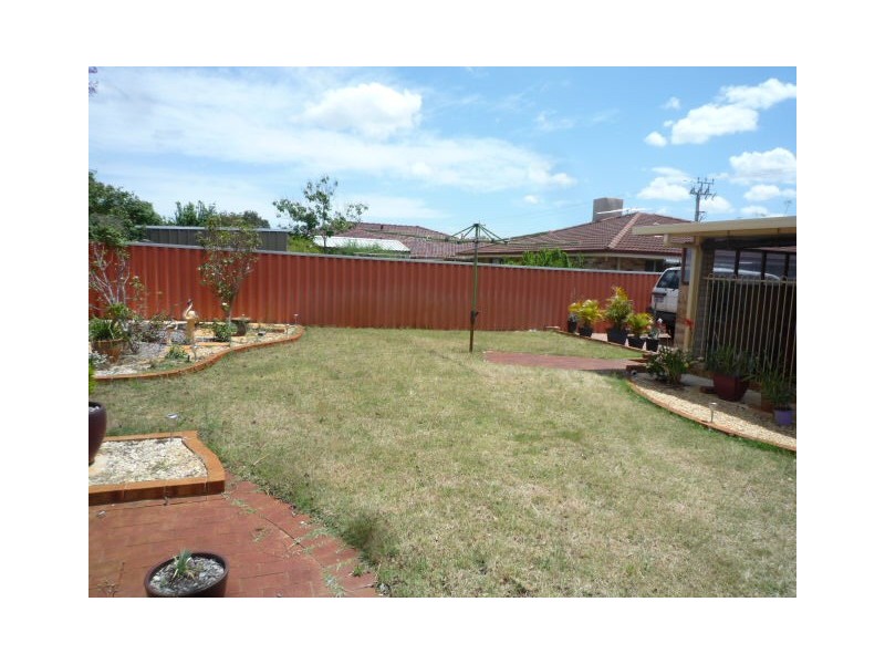 70 Harpenden Street, Huntingdale WA 6110