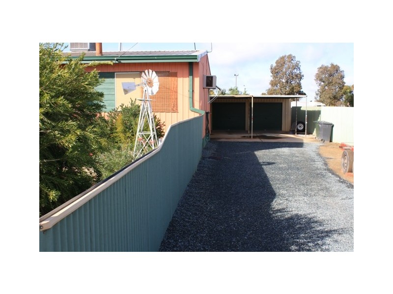 125 Sylvester St, Coolgardie WA 6429