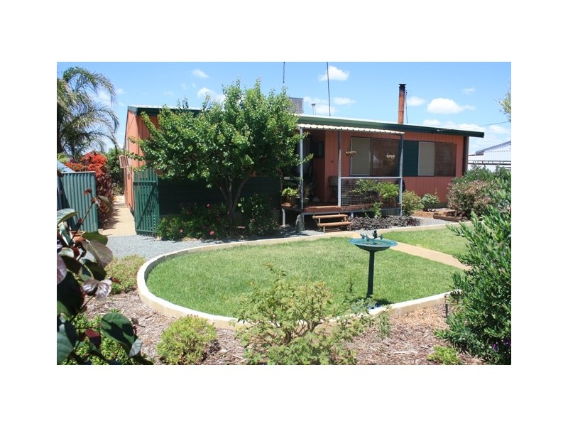 125 Sylvester St, Coolgardie WA 6429