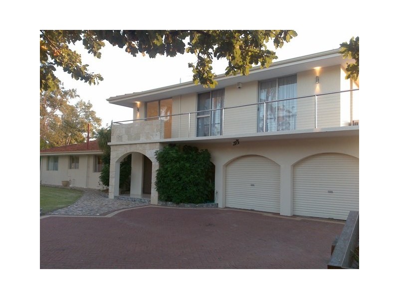 9 Boorabilla Way, Greenmount WA 6056