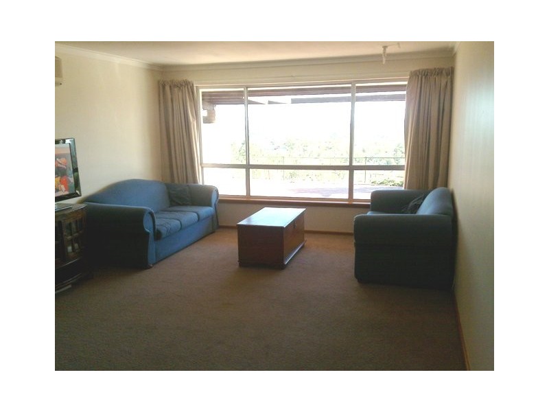 9 Boorabilla Way, Greenmount WA 6056