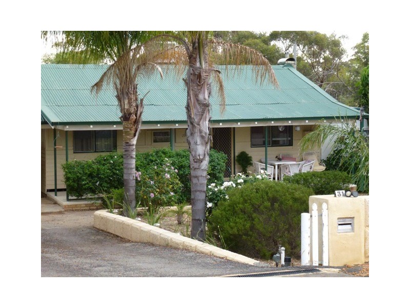 31 Macpherson St, Cunderdin WA 6407