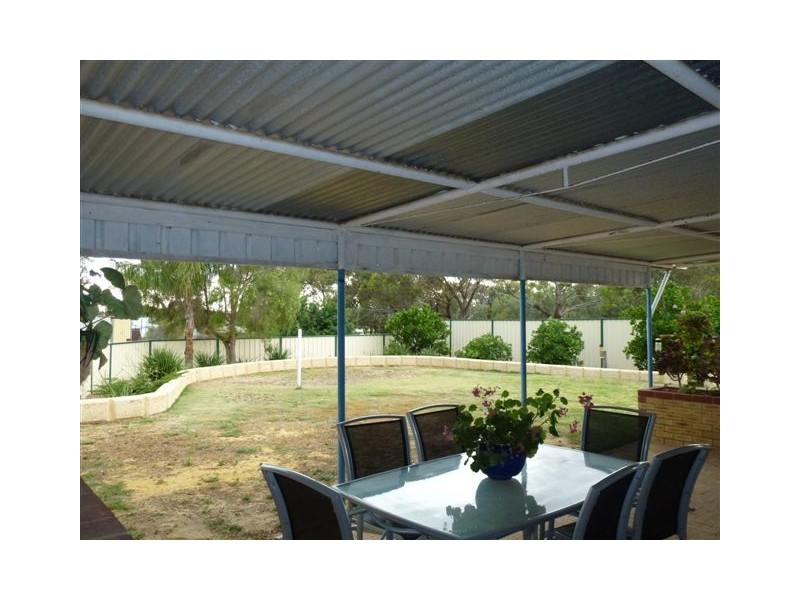 31 Macpherson St, Cunderdin WA 6407