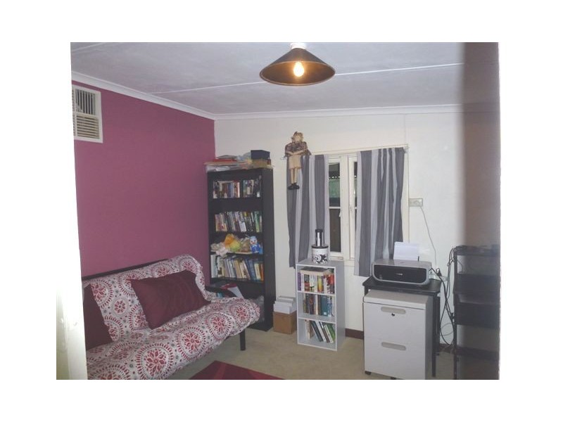 31 Macpherson St, Cunderdin WA 6407