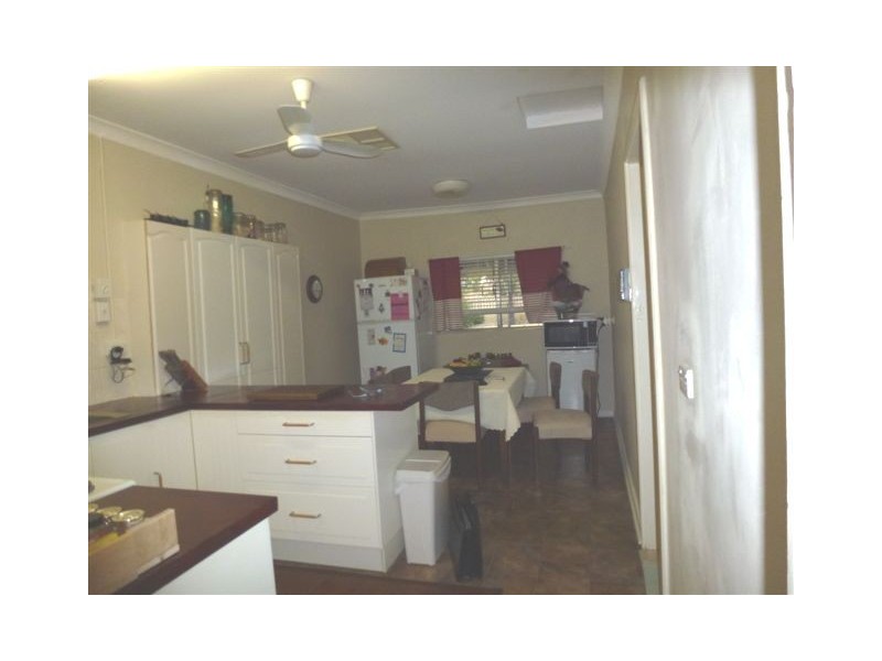 31 Macpherson St, Cunderdin WA 6407