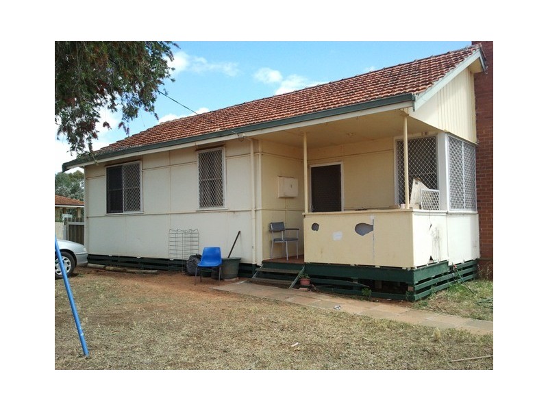 13 Main Rd, Mullewa WA 6630