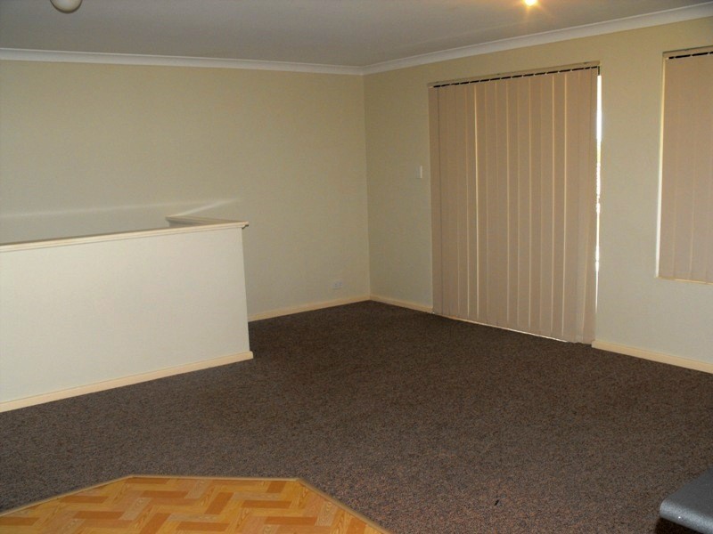 25/11 Elvire St, Viveash WA 6056