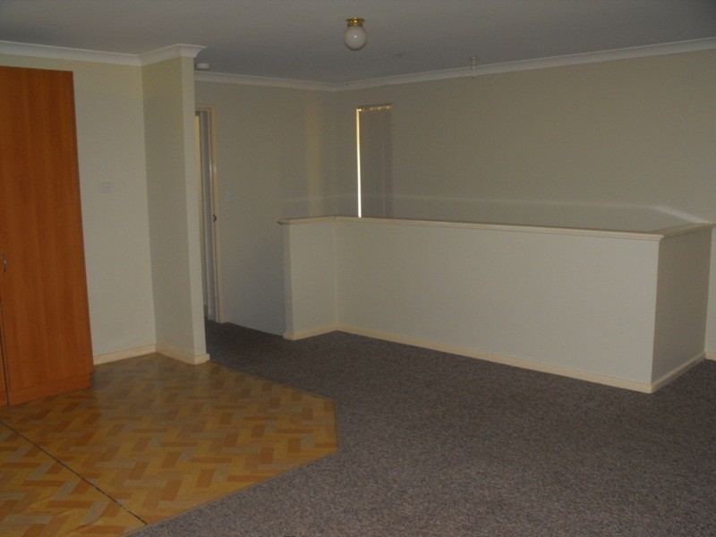 25/11 Elvire St, Viveash WA 6056