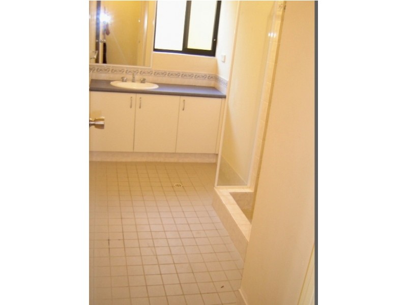 25/11 Elvire St, Viveash WA 6056