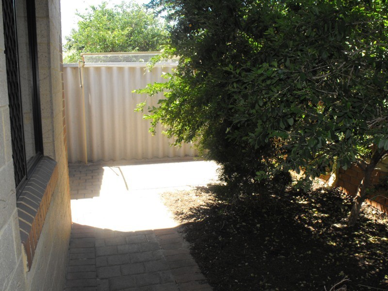 25/11 Elvire St, Viveash WA 6056