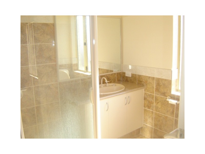 2/39 Ferguson Street, Midvale WA 6056