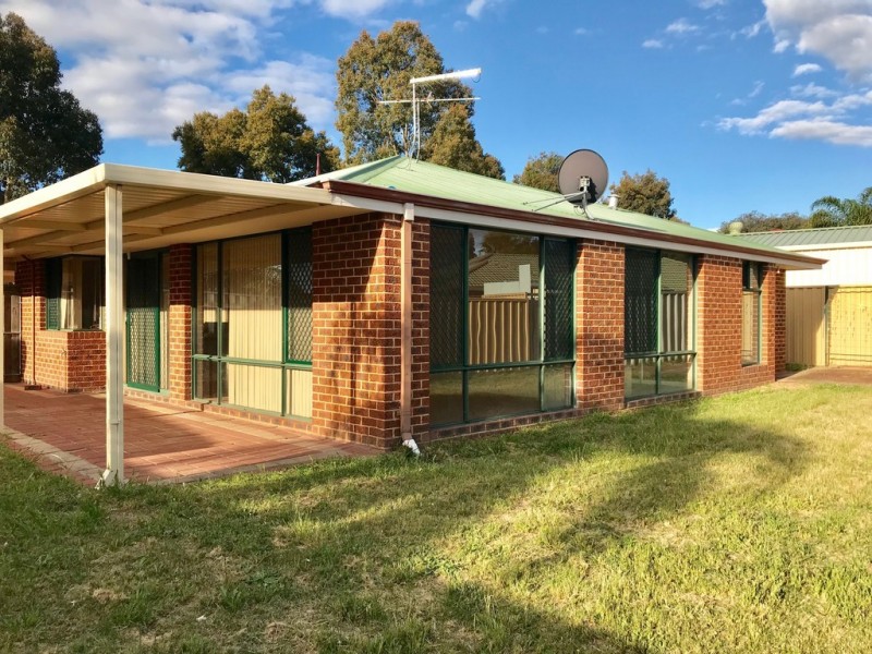 98 Stratton Boulevard, Stratton WA 6056