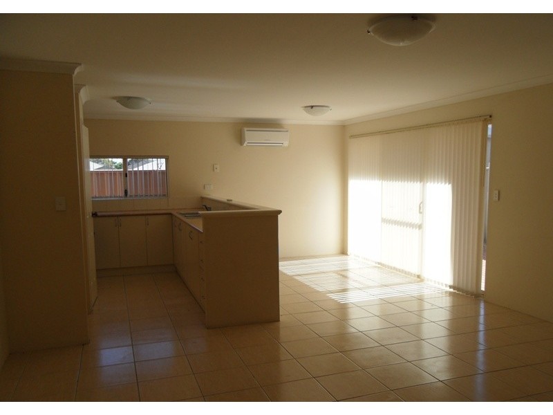 2/13 Gartrell Street, Midland WA 6056