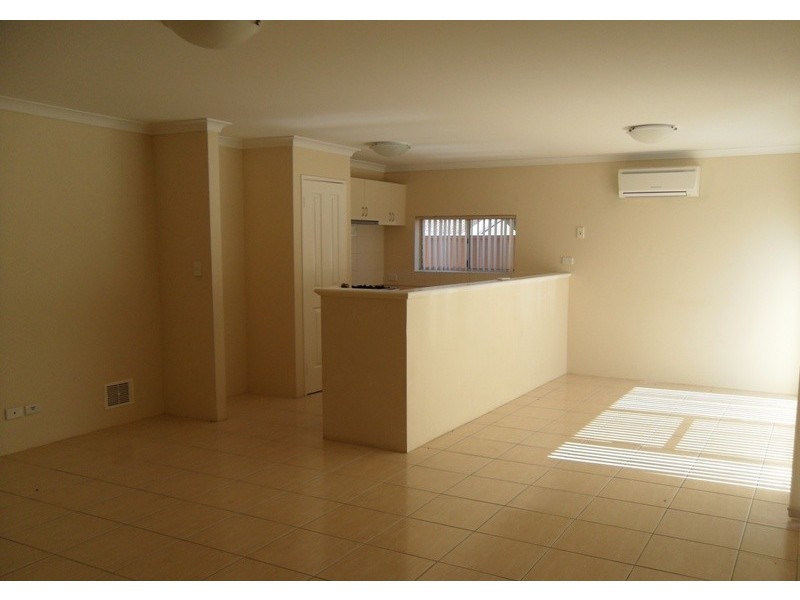 2/13 Gartrell Street, Midland WA 6056
