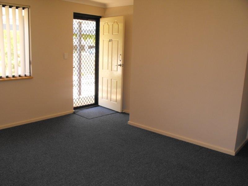 37/11 Elvire St, Midland WA 6056