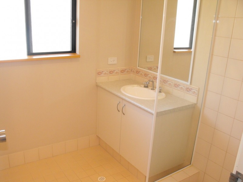 37/11 Elvire St, Midland WA 6056