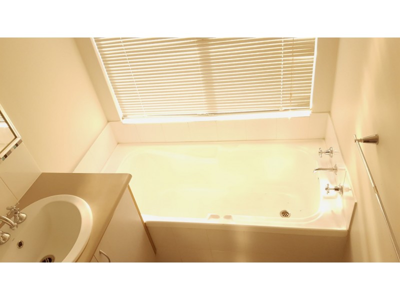 2/7 Templeman Pl, Midland WA 6056