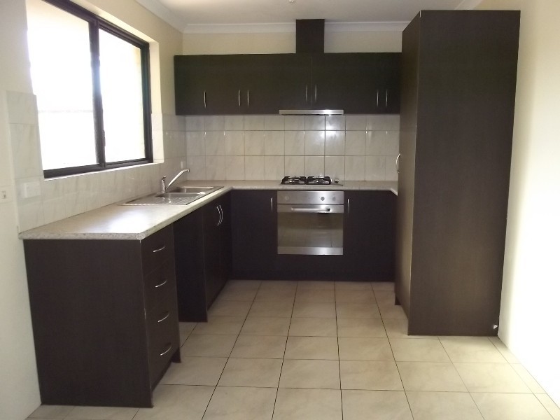 2/33 Elvire St, Viveash WA 6056