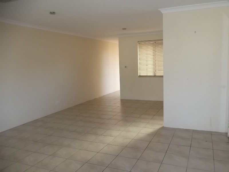 2/33 Elvire St, Viveash WA 6056