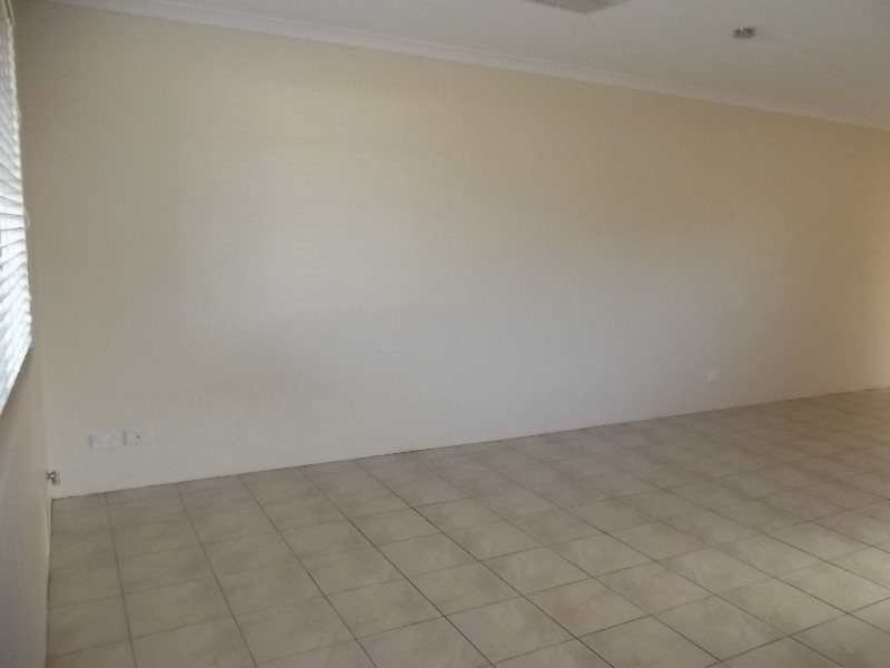 2/33 Elvire St, Viveash WA 6056