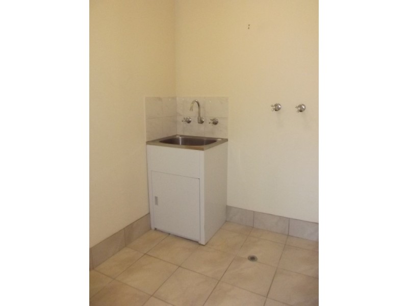 2/33 Elvire St, Viveash WA 6056