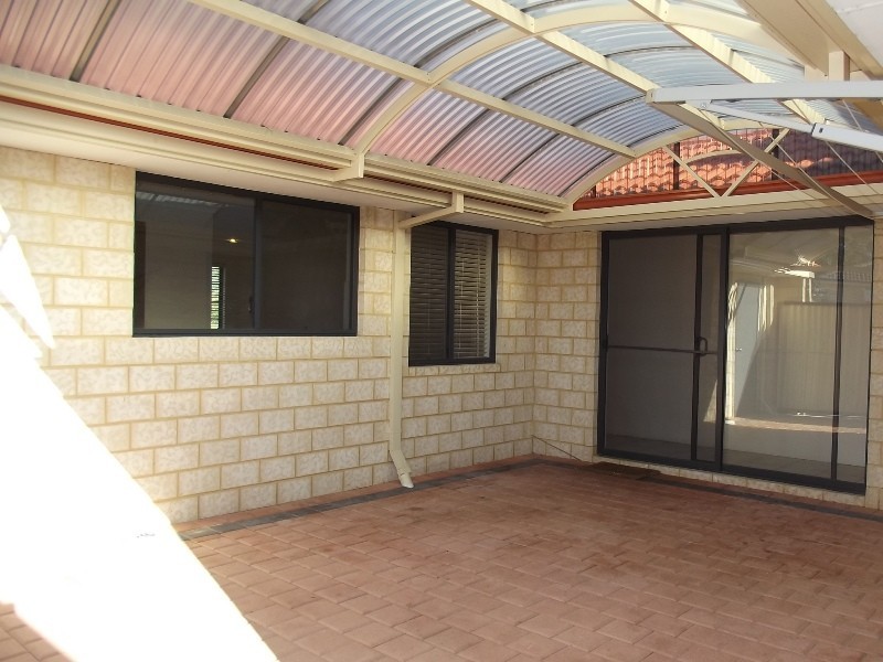 2/33 Elvire St, Viveash WA 6056