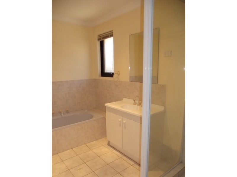 2/3 Henry Street, Midland WA 6056