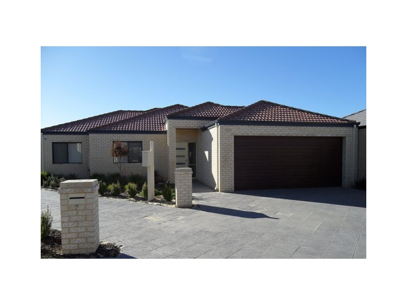 11 Sudley Lane, Ellenbrook WA 6069