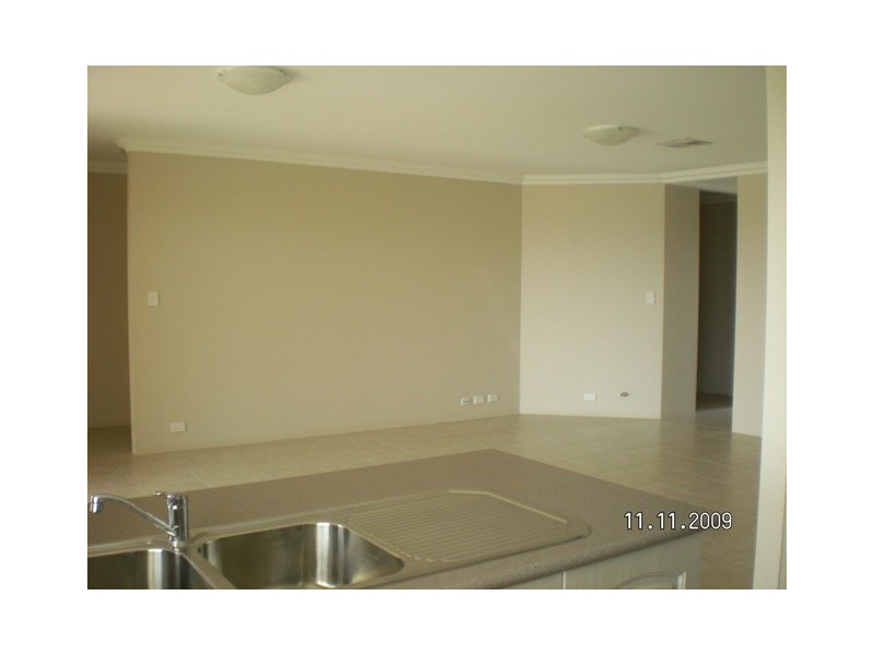 11 Sudley Lane, Ellenbrook WA 6069