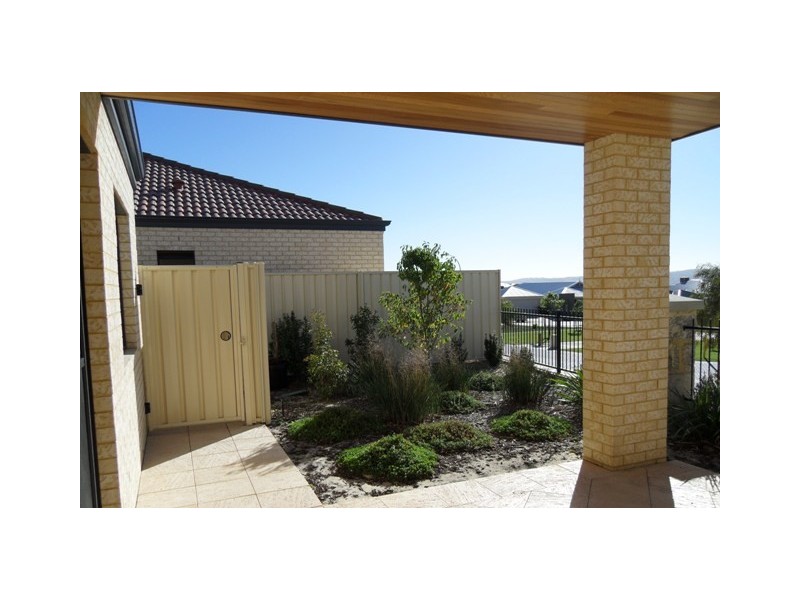 11 Sudley Lane, Ellenbrook WA 6069
