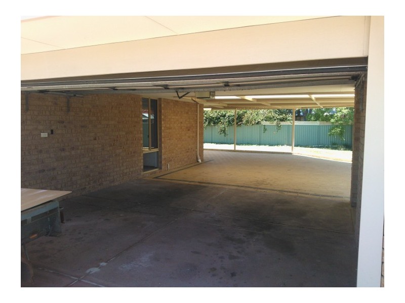 32 Patterson Dve, Middle Swan WA 6056