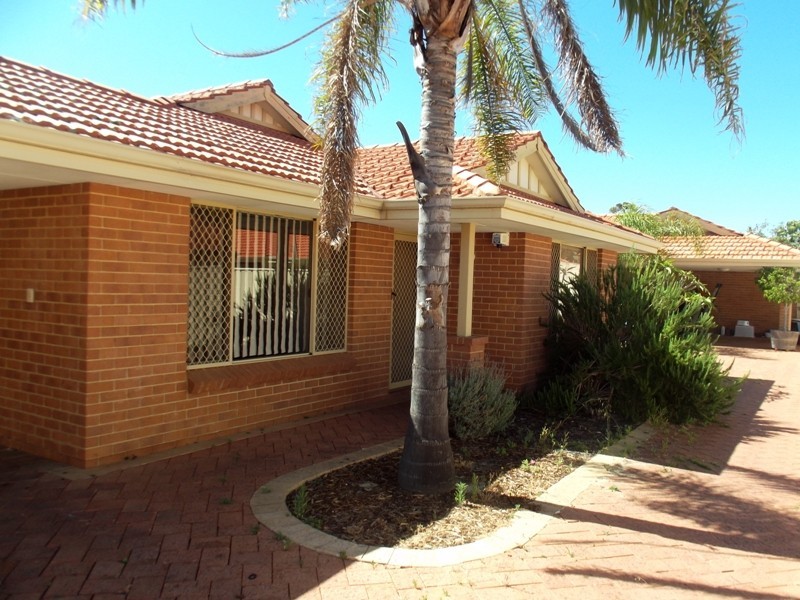 2/1 Warde Street, Midland WA 6056