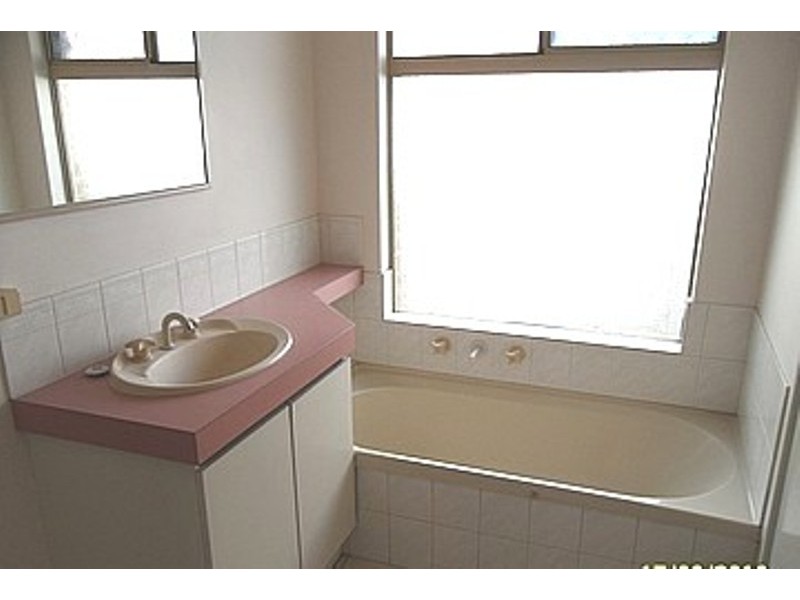 2/1 Warde Street, Midland WA 6056