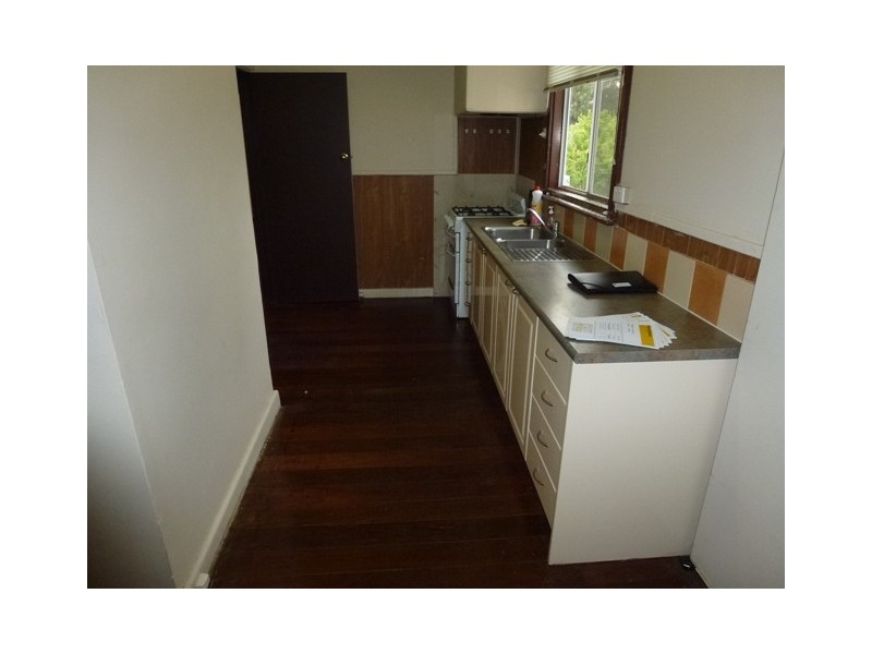 11 Gladstone Avenue, Swan View WA 6056