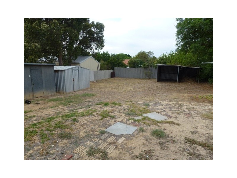 11 Gladstone Avenue, Swan View WA 6056
