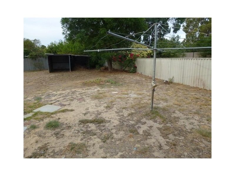 11 Gladstone Avenue, Swan View WA 6056