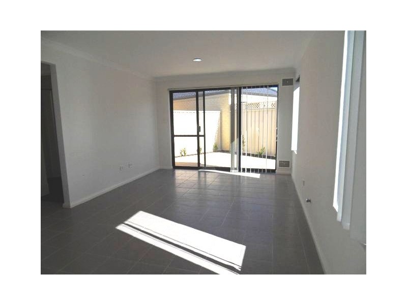 1/2 Sampson Close, Midland WA 6056