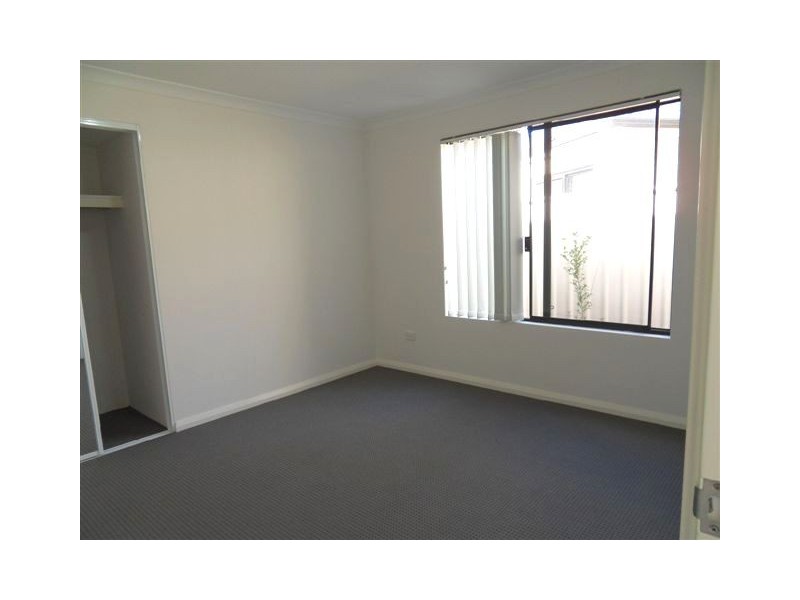 1/2 Sampson Close, Midland WA 6056