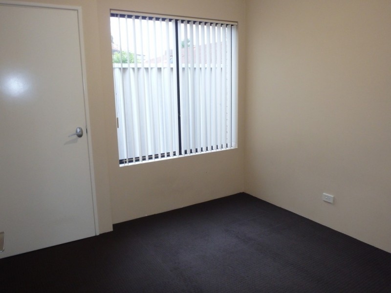 9C Doust Street, Cannington WA 6107