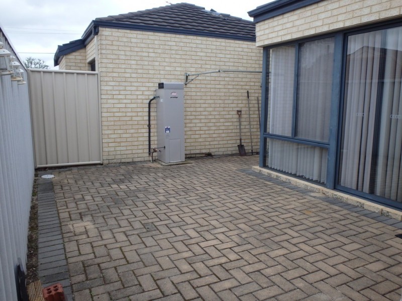 9C Doust Street, Cannington WA 6107