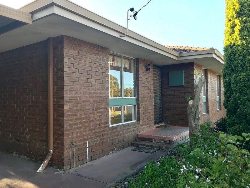 8 Markham Way, Swan View WA 6056