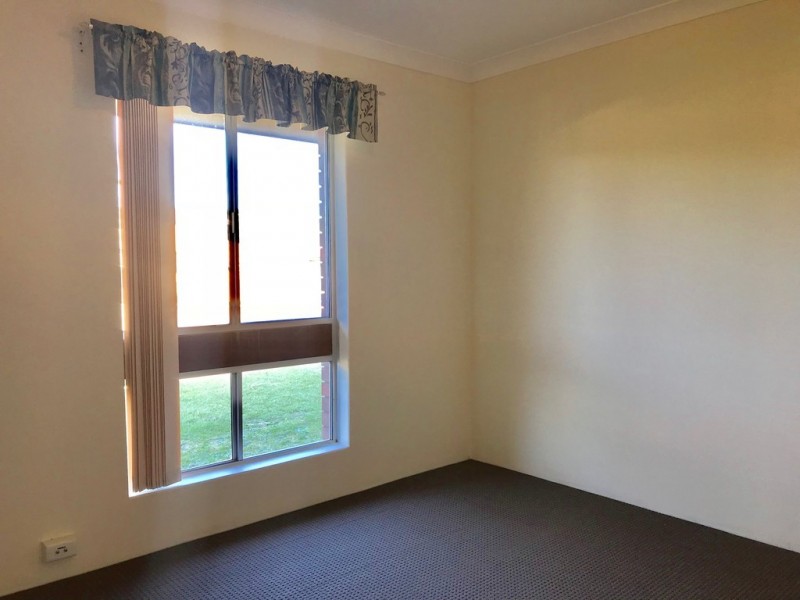 8 Markham Way, Swan View WA 6056
